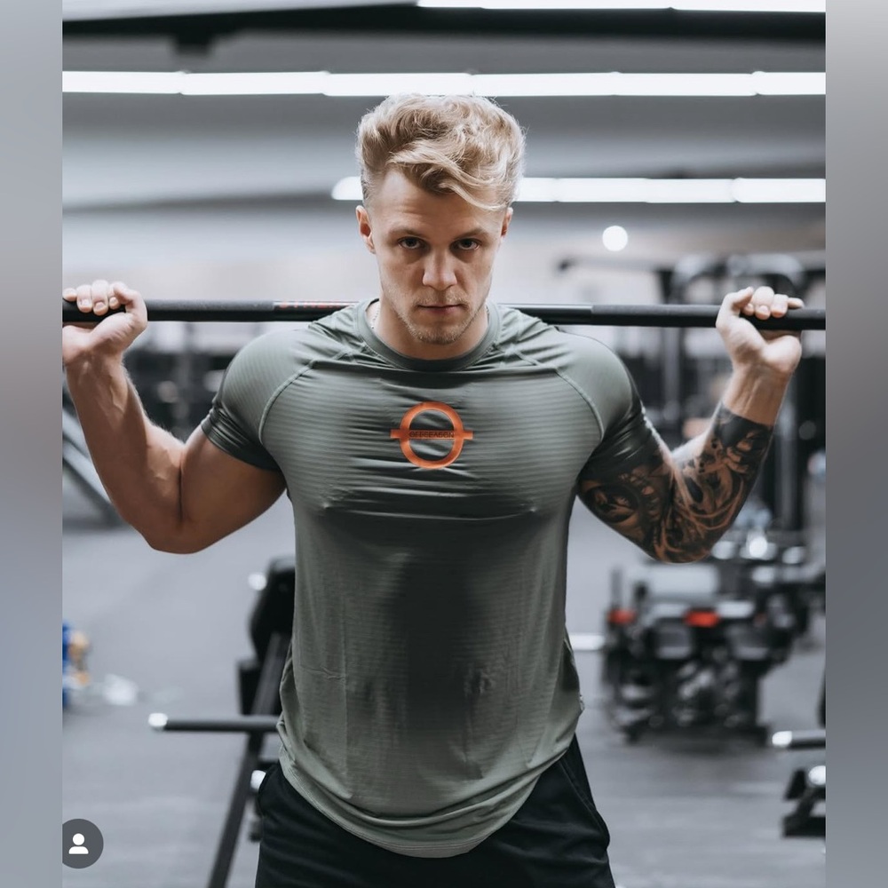 OFF-SEASONT Hybrid Tee Shirt Mens Green Performance Gym Short Sleeve Graphic M
